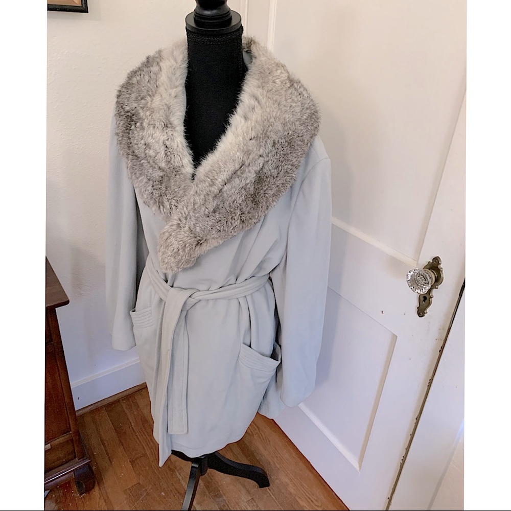 Elegant Gray Vintage Fur Collar Coat